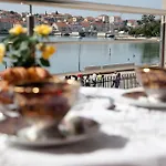 Svjetlana Trogir