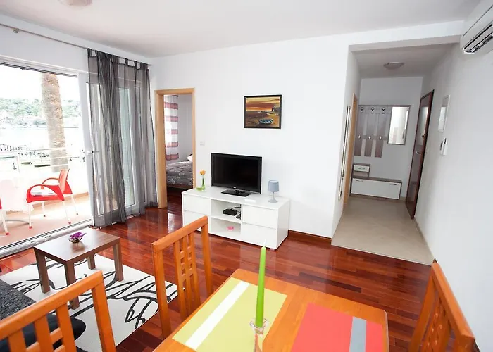 Svjetlana Trogir
